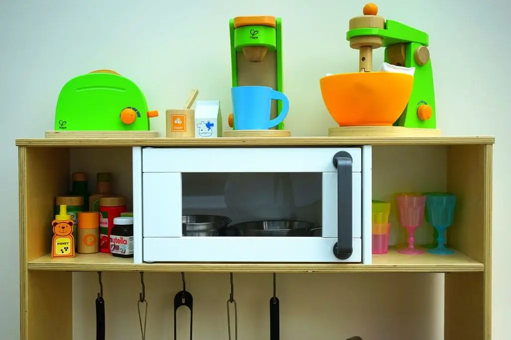 Toy kitchen for kids and toddlers