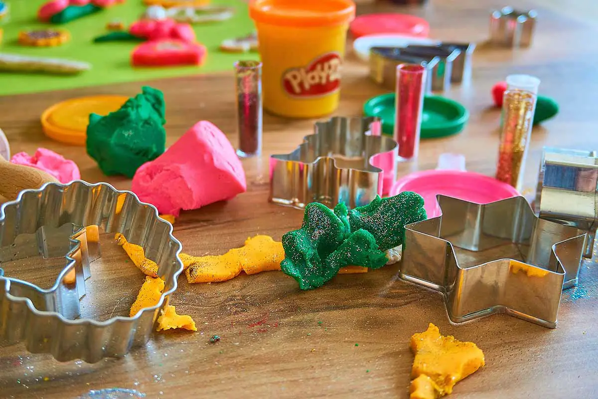 softee-dough-vs-play-doh-complete-comparison